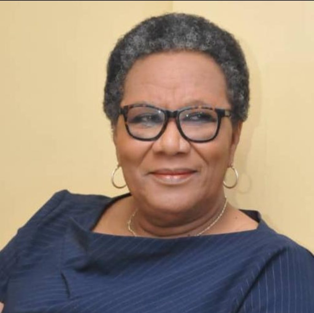 Docteur Helena Asamoah-Hassan est un bibliothécaire ghanéen, premier président de l'IFLA. Elle est l'une des meilleurs archivistes africaines