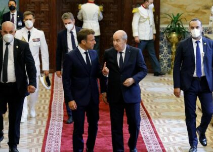 France-Algérie : le président Emmanuel Macron annonce un accès complet aux archives françaises