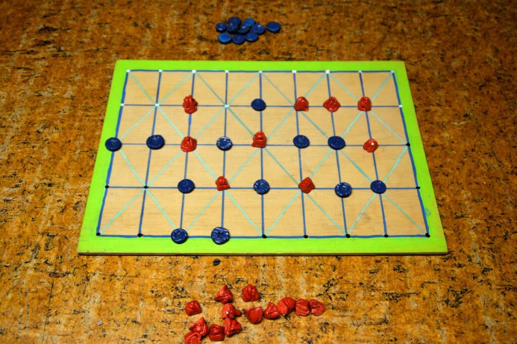 Le Fanorana l'un jeux africains à pratiquer dans une bibliothèque.