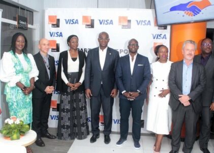 Dématérialisation des moyens de paiement en Côte d’Ivoire : Visa et Orange Bank signent un accord