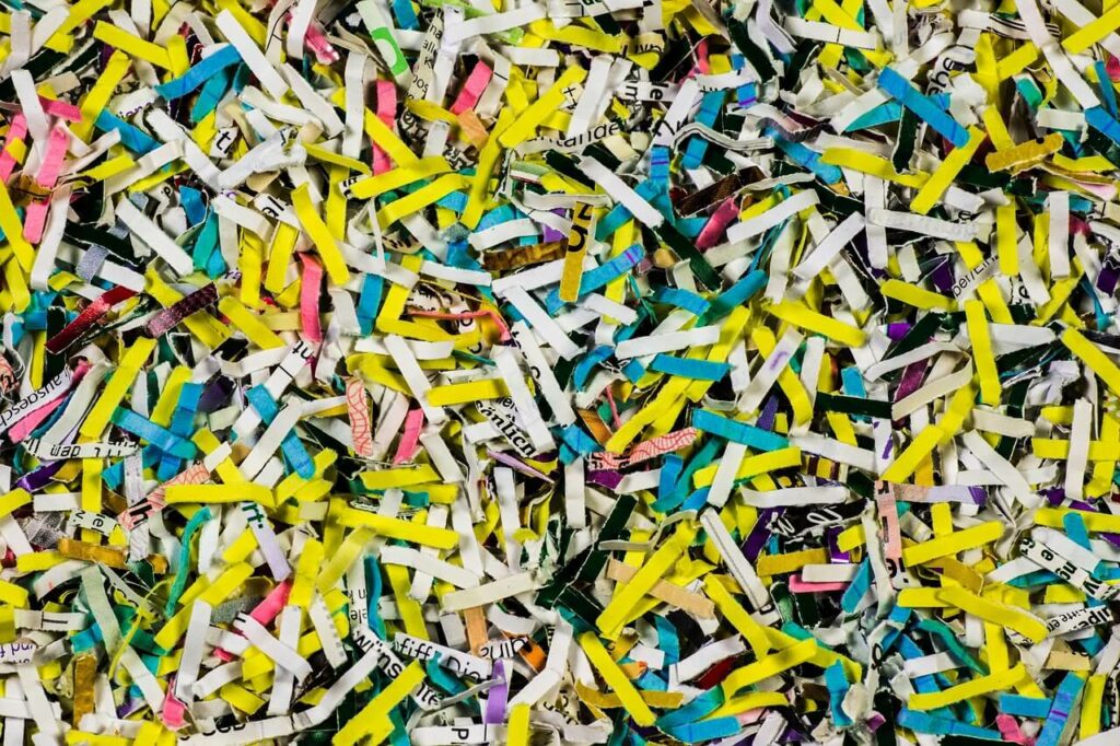 Assurez la confidentialité de vos données avec une destruction sécurisée des archives. Nos services garantissent une protection totale de vos informations sensibles