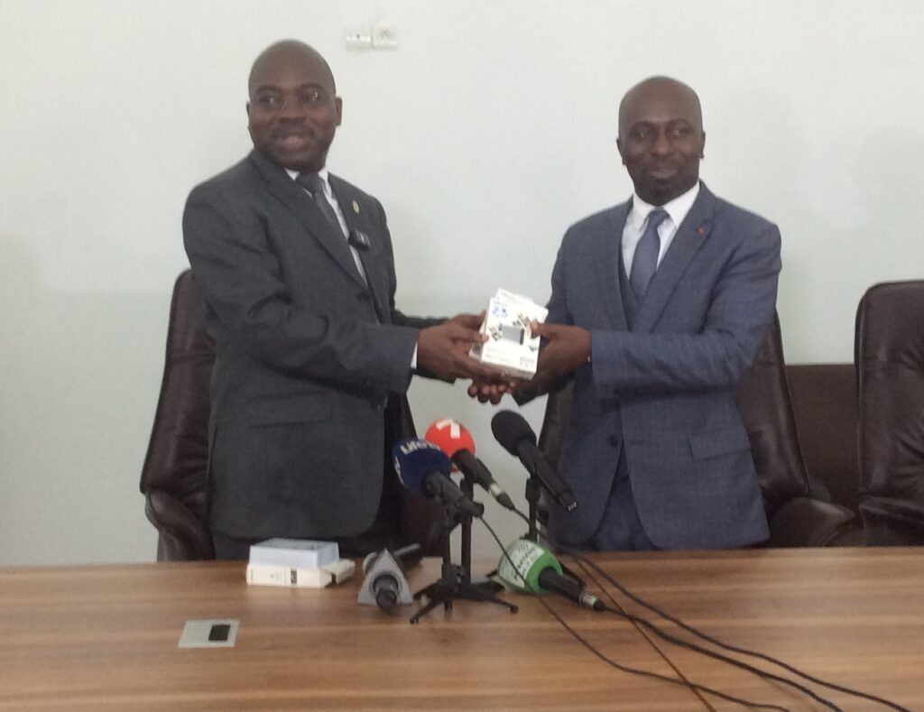 Numérisation de l'état civil ivoirien, Ago Christian Kodia (DG ONECI) et Jean-Louis Moulot maire de Grand-Bassam