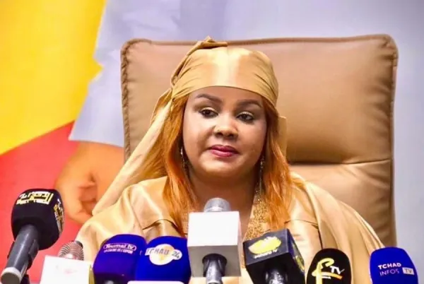 Secrétaire d’État au Pétrole, aux Mines et à la Géologie, Khadidja Hassane Abdoulaye annonçant la dématérialisation du cadastre minier au Tchad.